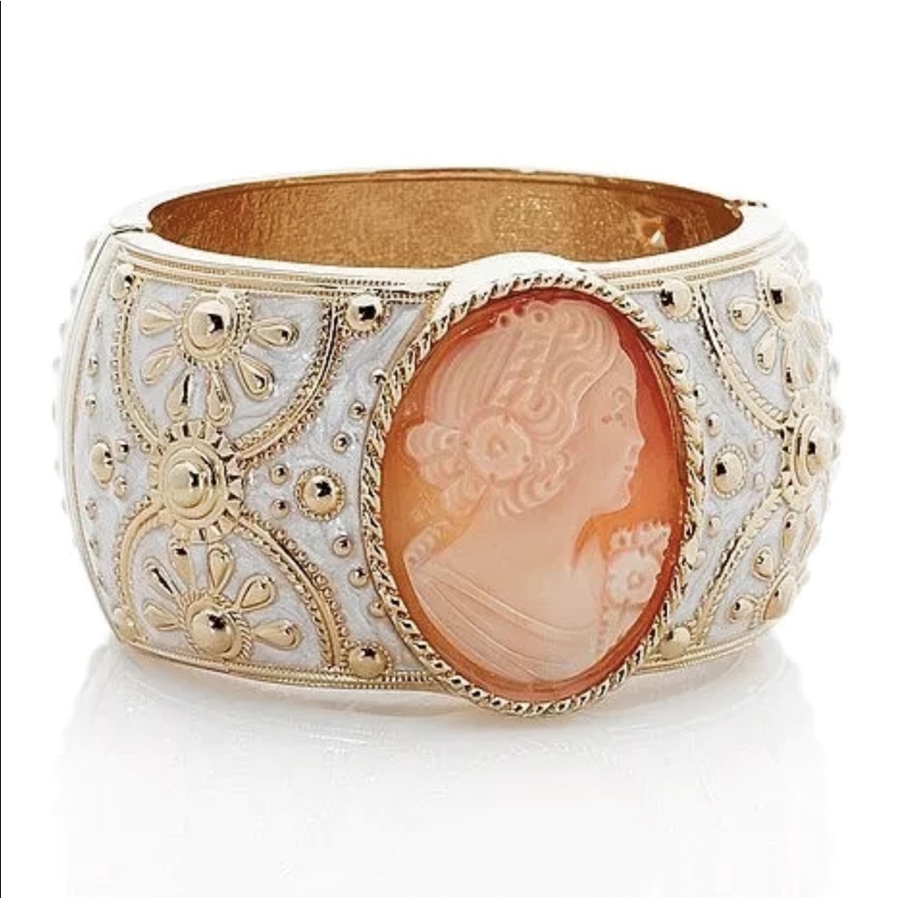 Amedeo NYC “La Piazzetta” Shell Cameo Bangle Bracelet